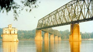 Chain of Rocks Bridge featured image